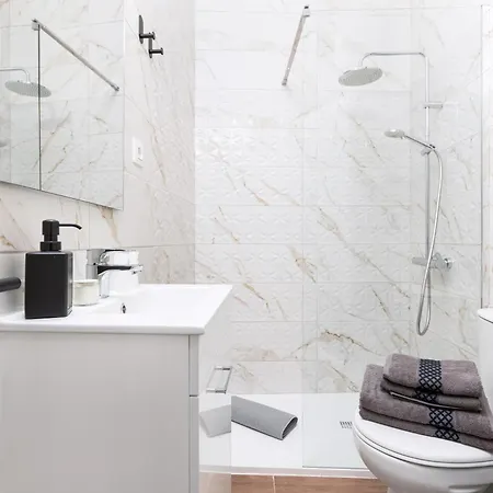 Home2book Serene In Coastal