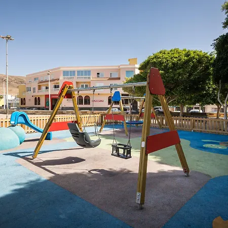 Home2book Serene In Coastal * 타라할레호